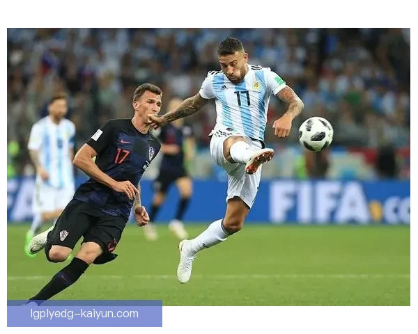 阿根廷队边路狂飙，持续展现华丽进攻，状态回暖。