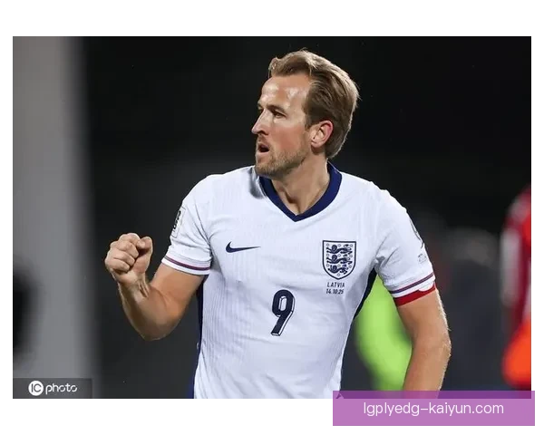 哈里·凯恩在对阵拉脱维亚的比赛中连续入球，状态回暖引发期待